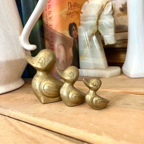 Set of 3 Vintage Brass Duck 🦆 Ornaments or Paperweights (7.5, 5 & 4 cm tall) - Picture 2 of 5